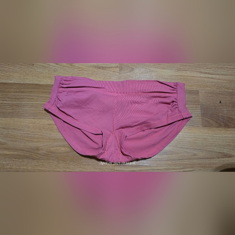 Lululemon Women's Pink Shorts